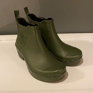 Dansko rainboots